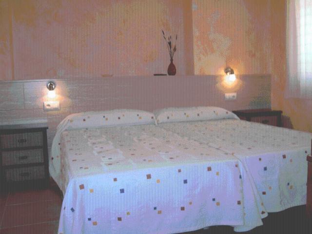 Hostal Valle Del Iregua Albelda de Iregua Szoba fotó